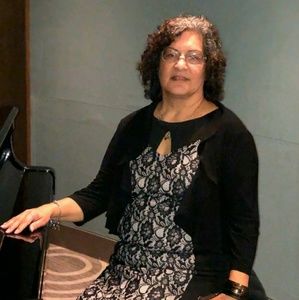 Meet your Posher, Yolanda